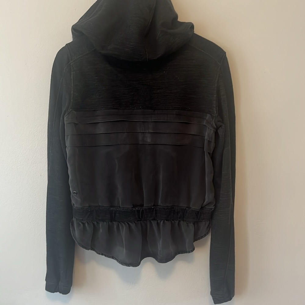 Lululemon Black Hooded Zip Jacket with Ruffle Hem - Picture 5 of 7